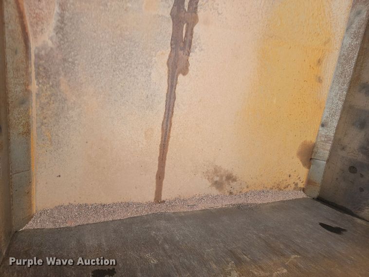 image for item ML9498 2000 Kenworth W900  dump truck