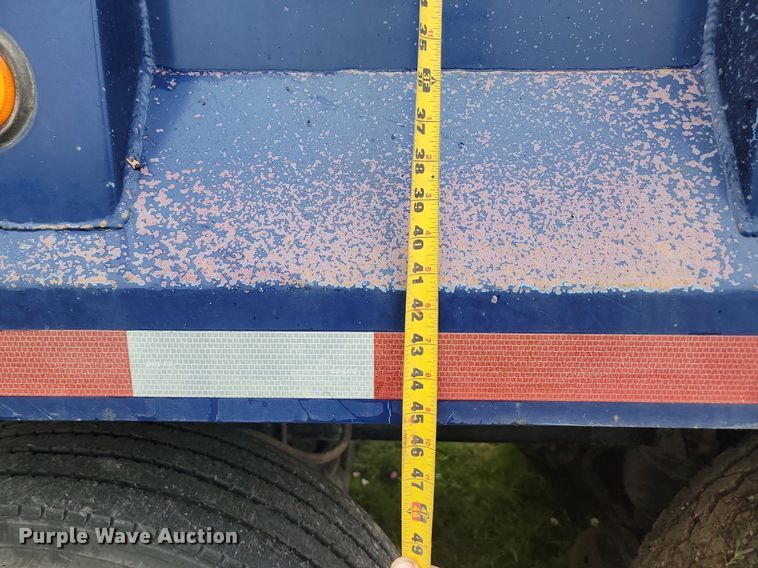 image for item ML9498 2000 Kenworth W900  dump truck