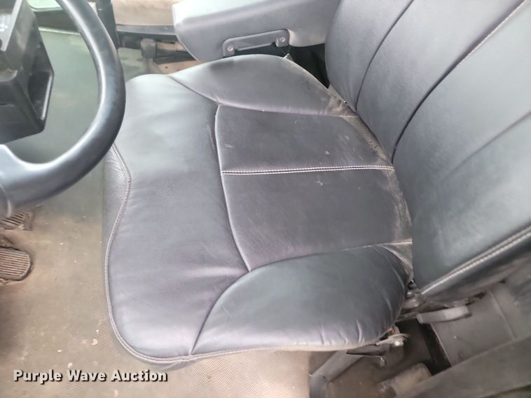 image for item ML9498 2000 Kenworth W900  dump truck