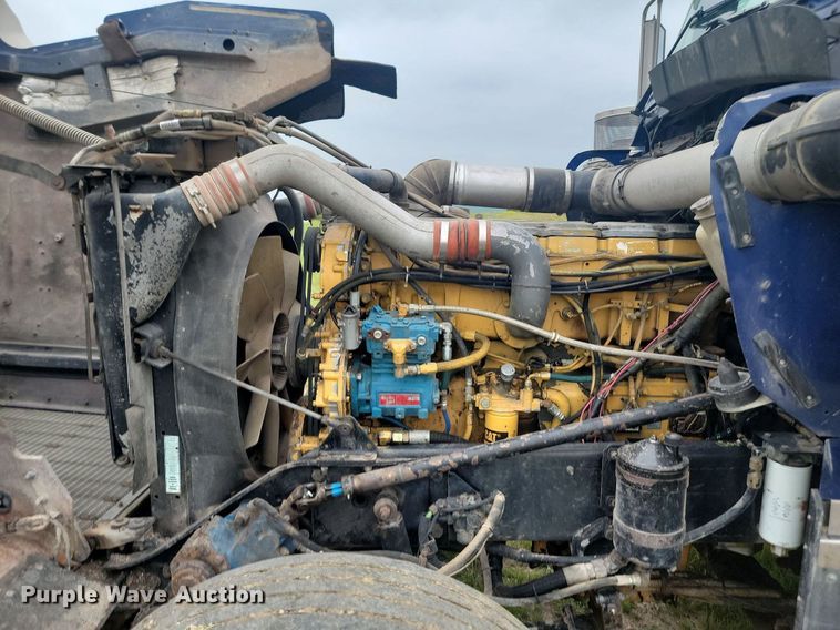 image for item ML9498 2000 Kenworth W900  dump truck