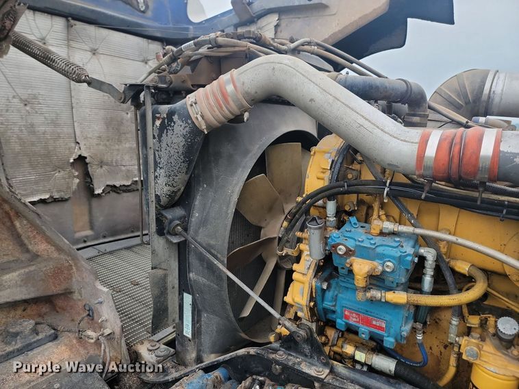 image for item ML9498 2000 Kenworth W900  dump truck