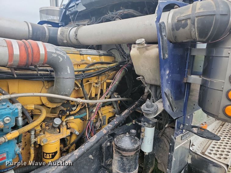 image for item ML9498 2000 Kenworth W900  dump truck