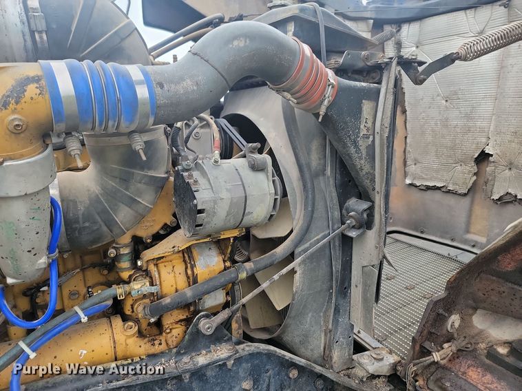 image for item ML9498 2000 Kenworth W900  dump truck