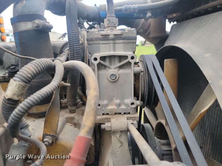 image for item ML9498 2000 Kenworth W900  dump truck