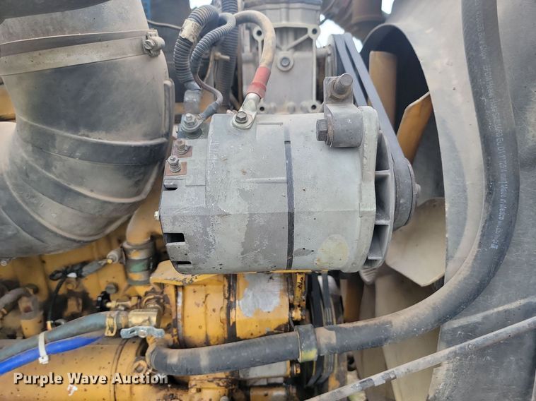 image for item ML9498 2000 Kenworth W900  dump truck