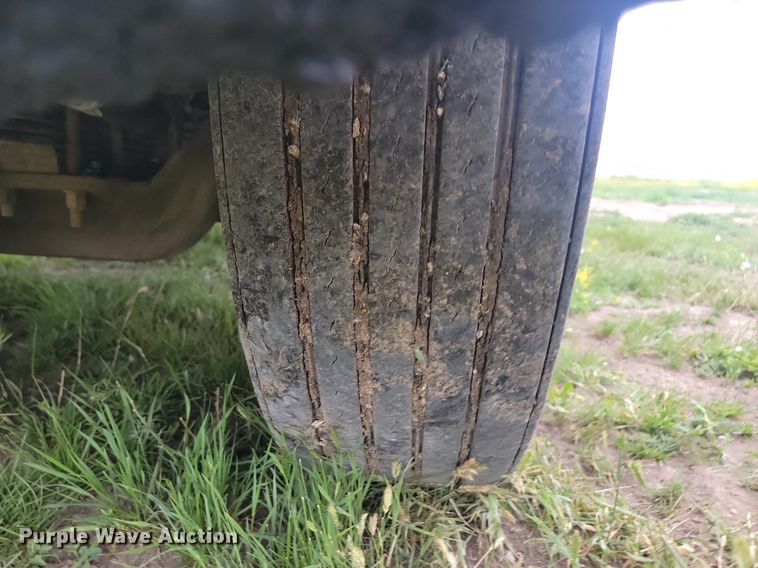 image for item ML9498 2000 Kenworth W900  dump truck