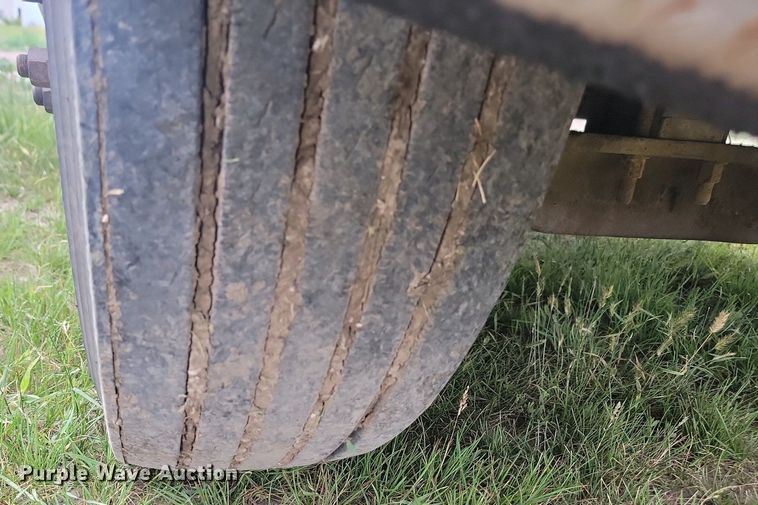 image for item ML9498 2000 Kenworth W900  dump truck