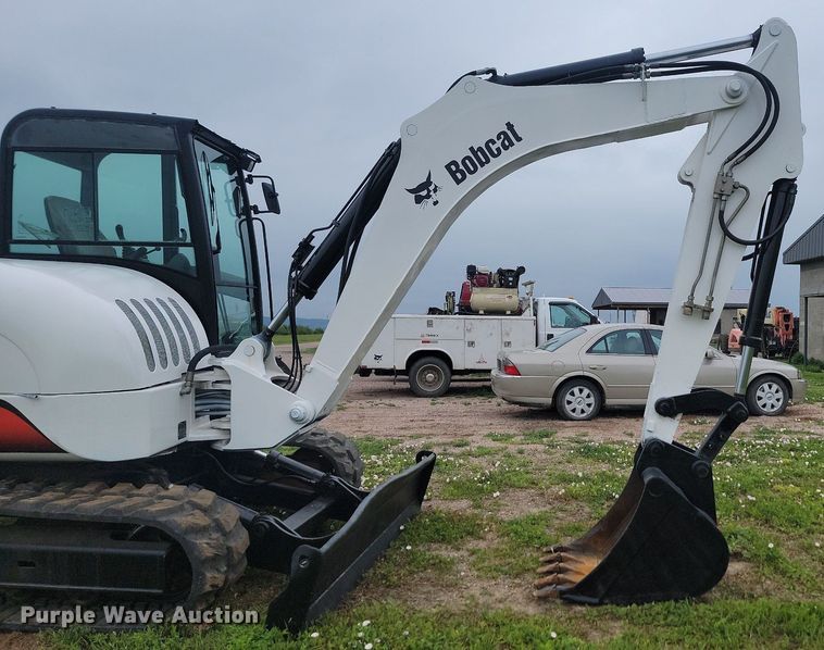 image for item ML9499 2004 Bobcat 442A  mini excavator