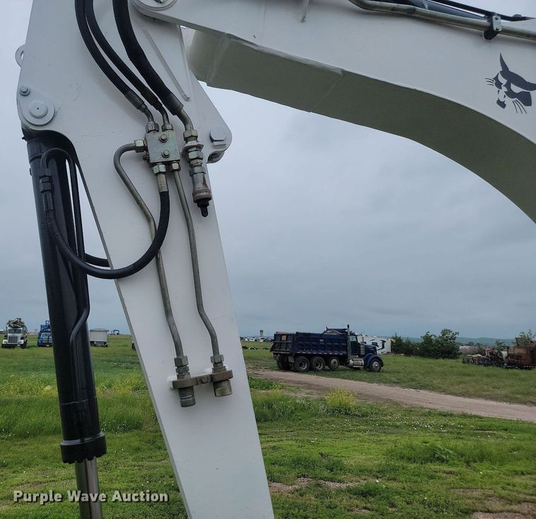 image for item ML9499 2004 Bobcat 442A  mini excavator