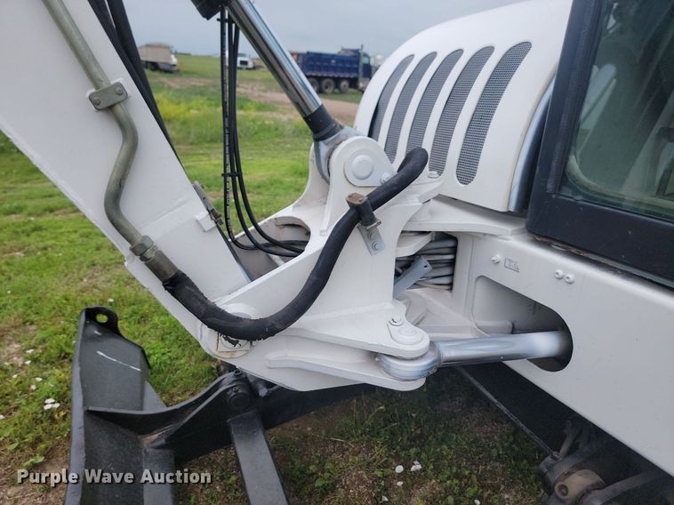 image for item ML9499 2004 Bobcat 442A  mini excavator