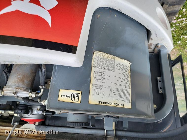 image for item ML9499 2004 Bobcat 442A  mini excavator