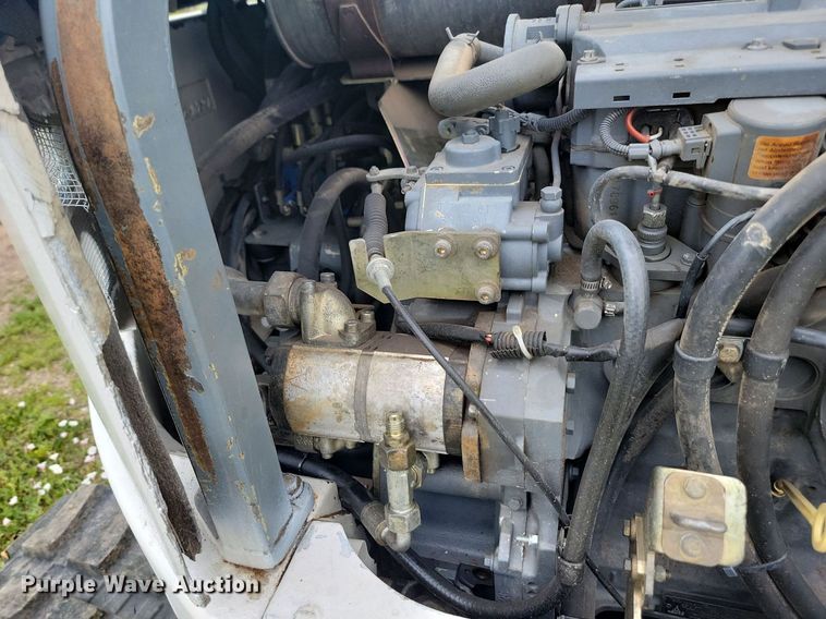 image for item ML9499 2004 Bobcat 442A  mini excavator