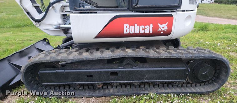 image for item ML9499 2004 Bobcat 442A  mini excavator