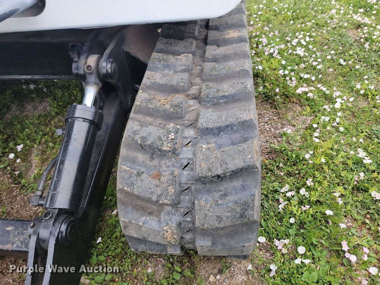 image for item ML9499 2004 Bobcat 442A  mini excavator