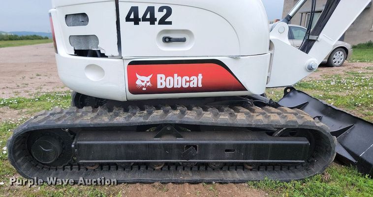 image for item ML9499 2004 Bobcat 442A  mini excavator