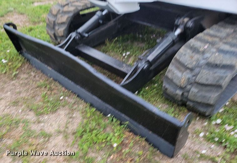 image for item ML9499 2004 Bobcat 442A  mini excavator