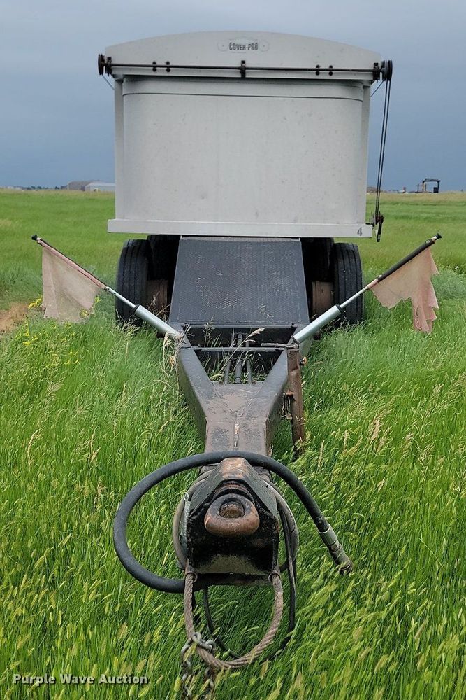 image for item ML9500 2000 Truck Equipment Services Pup 40x6  end dump pup trailer