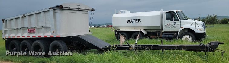 image for item ML9500 2000 Truck Equipment Services Pup 40x6  end dump pup trailer