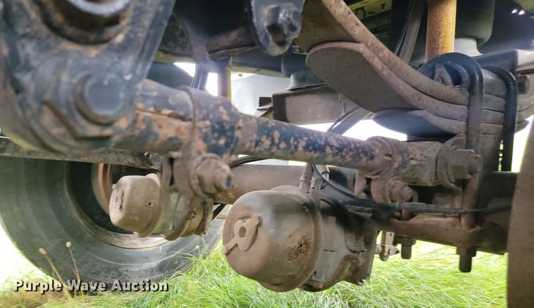 image for item ML9500 2000 Truck Equipment Services Pup 40x6  end dump pup trailer