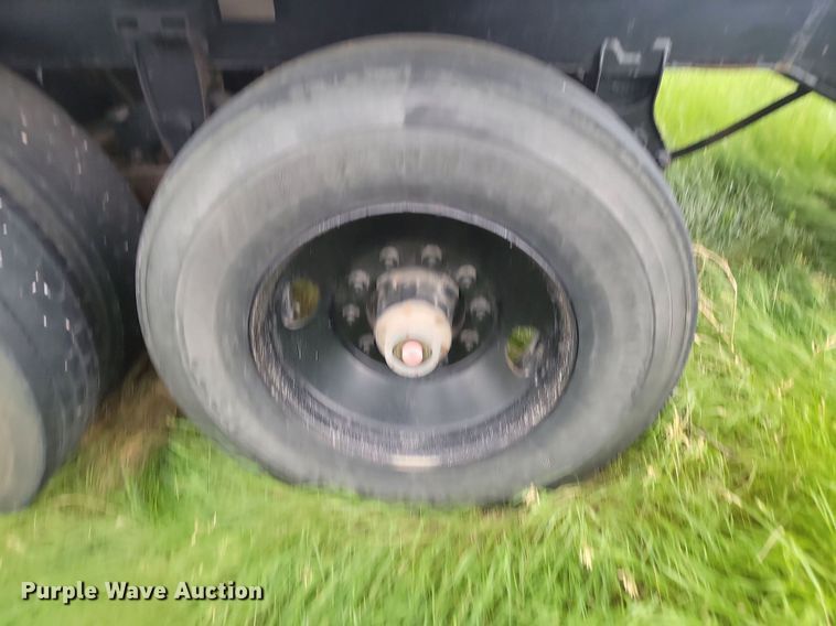 image for item ML9500 2000 Truck Equipment Services Pup 40x6  end dump pup trailer