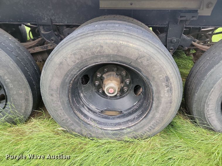 image for item ML9500 2000 Truck Equipment Services Pup 40x6  end dump pup trailer