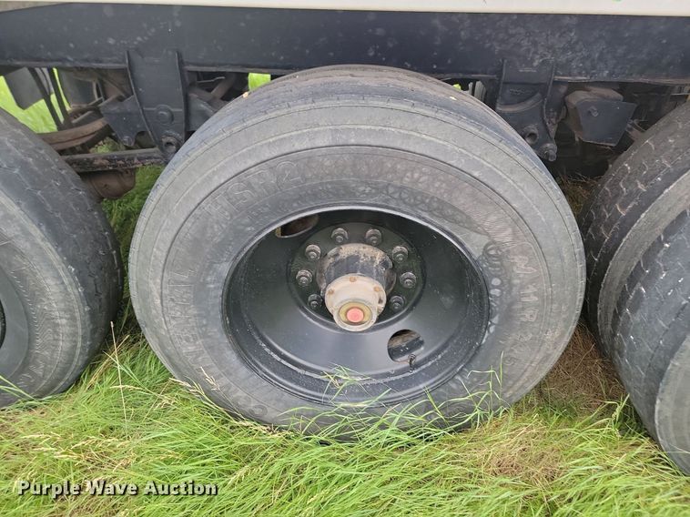 image for item ML9500 2000 Truck Equipment Services Pup 40x6  end dump pup trailer