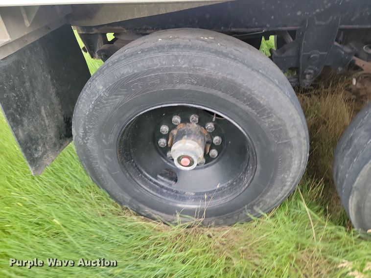 image for item ML9500 2000 Truck Equipment Services Pup 40x6  end dump pup trailer