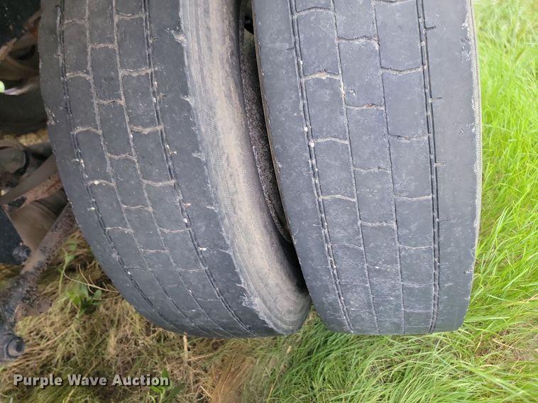 image for item ML9500 2000 Truck Equipment Services Pup 40x6  end dump pup trailer