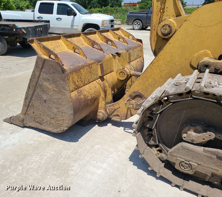 image for item MO9906 1994 Caterpillar 963 LGP  track loader