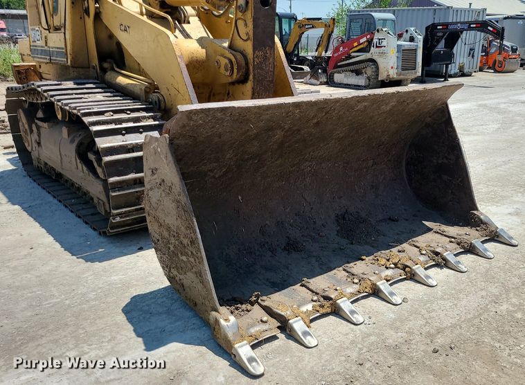 image for item MO9906 1994 Caterpillar 963 LGP  track loader