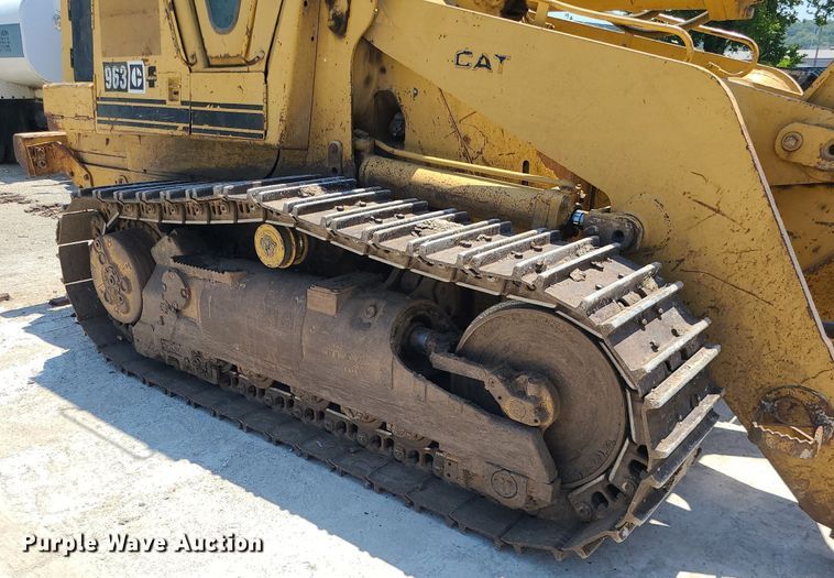 image for item MO9906 1994 Caterpillar 963 LGP  track loader