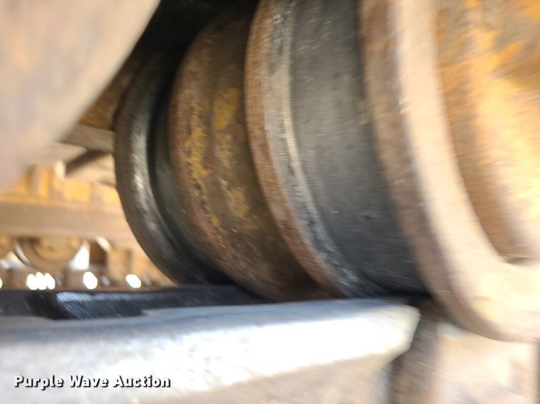 image for item MO9906 1994 Caterpillar 963 LGP  track loader