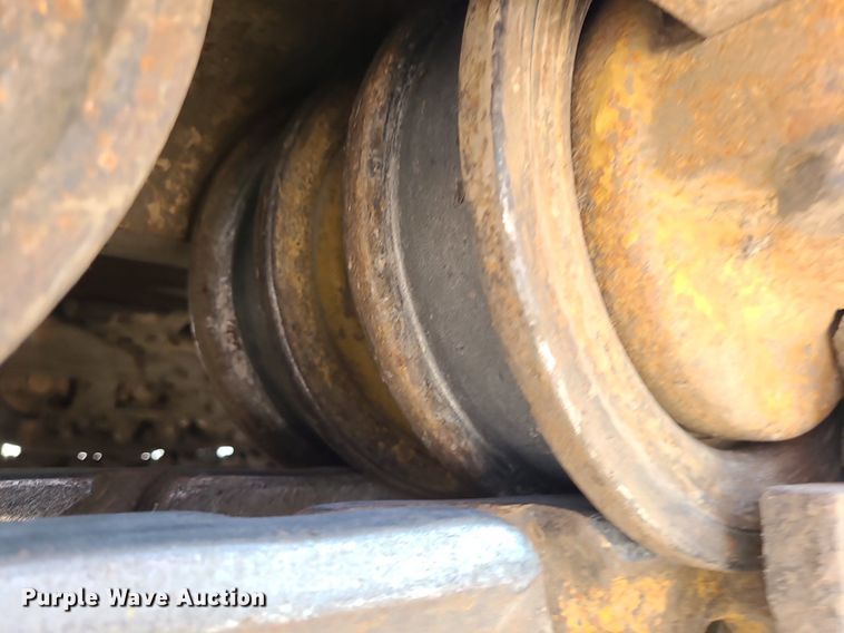 image for item MO9906 1994 Caterpillar 963 LGP  track loader