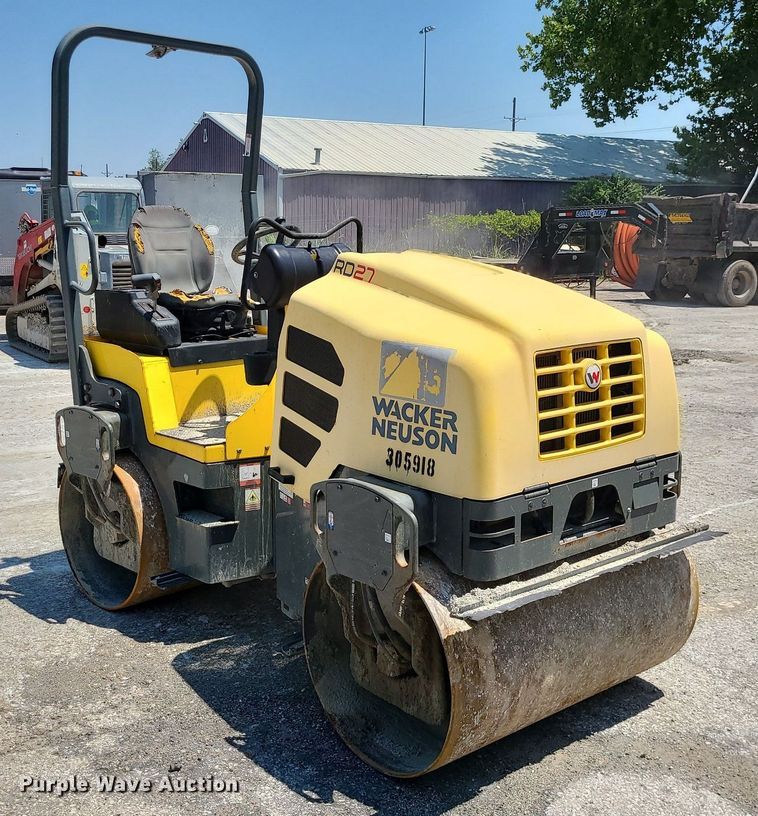 image for item MO9908 Wacker Neuson RD27  double drum vibratory roller