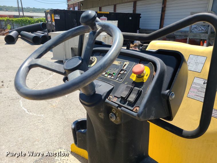 image for item MO9908 Wacker Neuson RD27  double drum vibratory roller