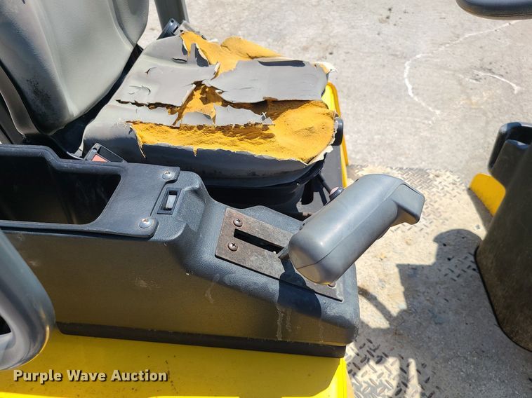 image for item MO9908 Wacker Neuson RD27  double drum vibratory roller