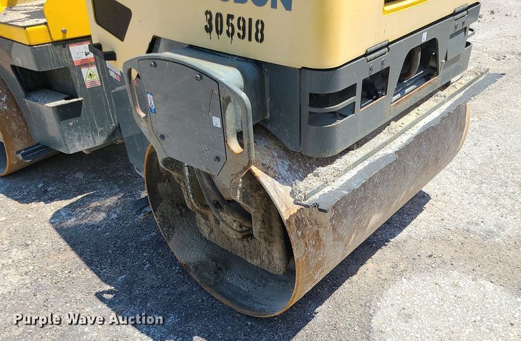 image for item MO9908 Wacker Neuson RD27  double drum vibratory roller
