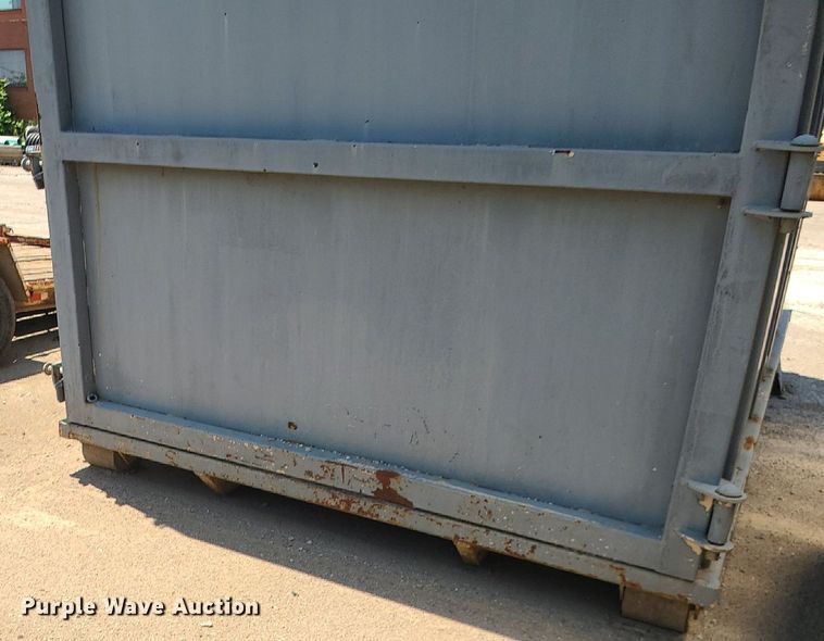 image for item MO9909 Hook lift bed