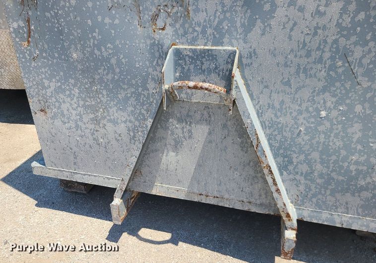 image for item MO9909 Hook lift bed