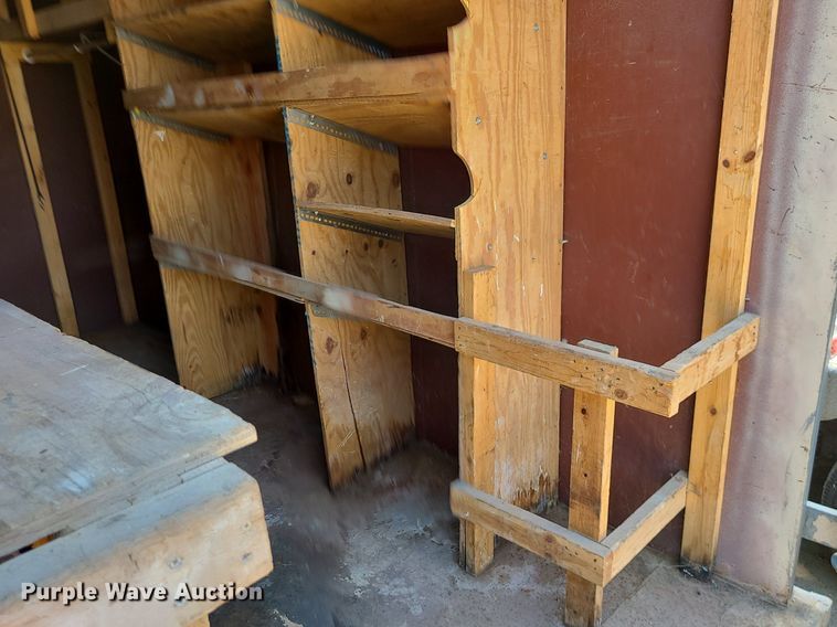 image for item MO9909 Hook lift bed