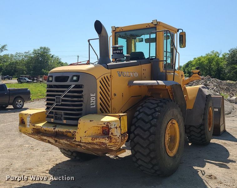 image for item MO9921 2004 Volvo L120E  wheel loader