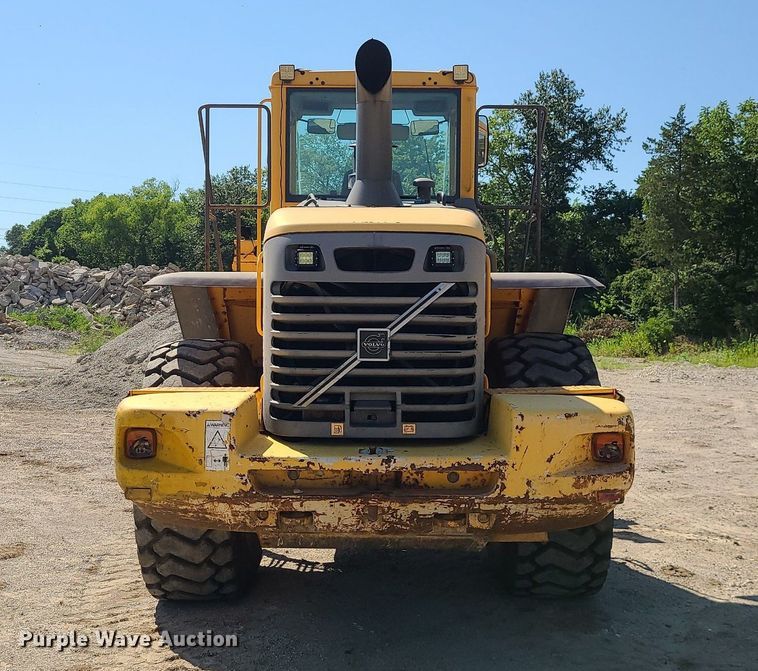 image for item MO9921 2004 Volvo L120E  wheel loader