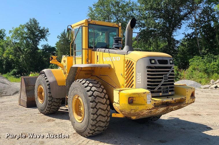 image for item MO9921 2004 Volvo L120E  wheel loader