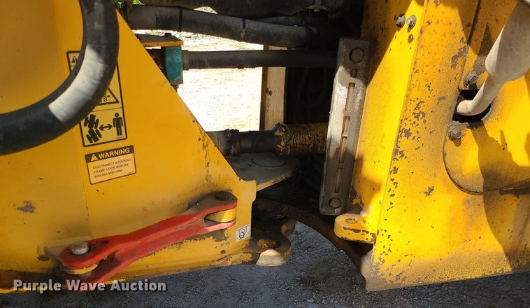 image for item MO9921 2004 Volvo L120E  wheel loader