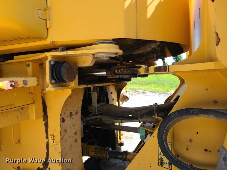 image for item MO9921 2004 Volvo L120E  wheel loader