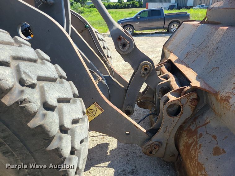 image for item MO9921 2004 Volvo L120E  wheel loader