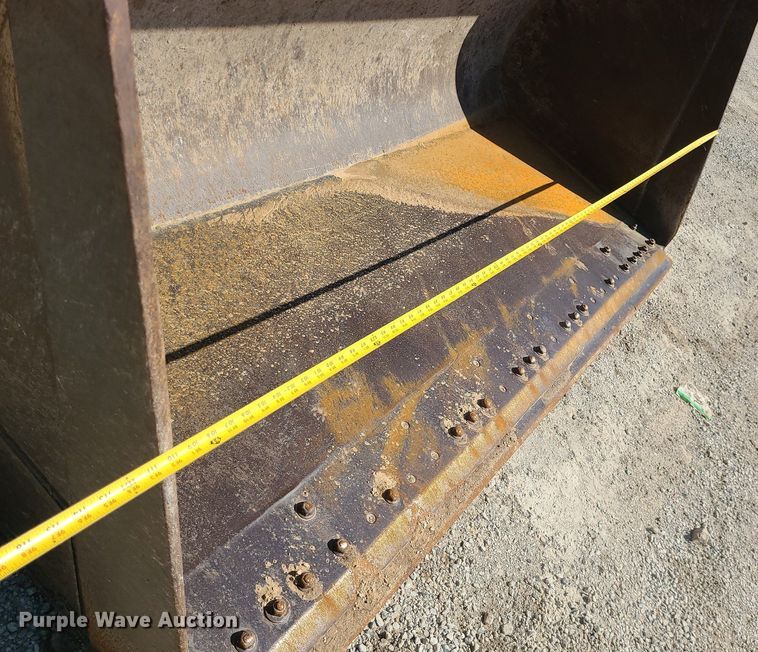 image for item MO9921 2004 Volvo L120E  wheel loader