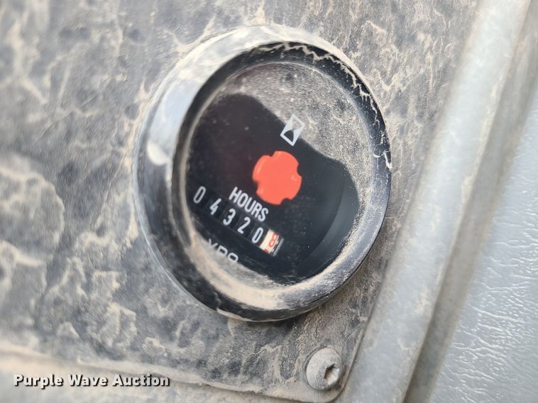 image for item MO9921 2004 Volvo L120E  wheel loader