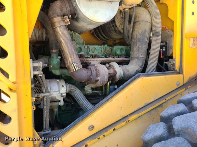 image for item MO9921 2004 Volvo L120E  wheel loader