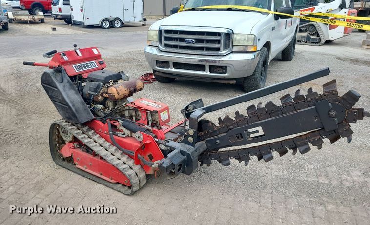 image for item MO9957 Barreto  trencher